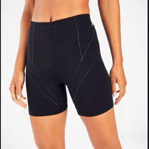 Fabletics High-Waisted Statement Motion365 Short